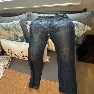 Levi's Classic Blue Straight Leg Jeans Timeless Style